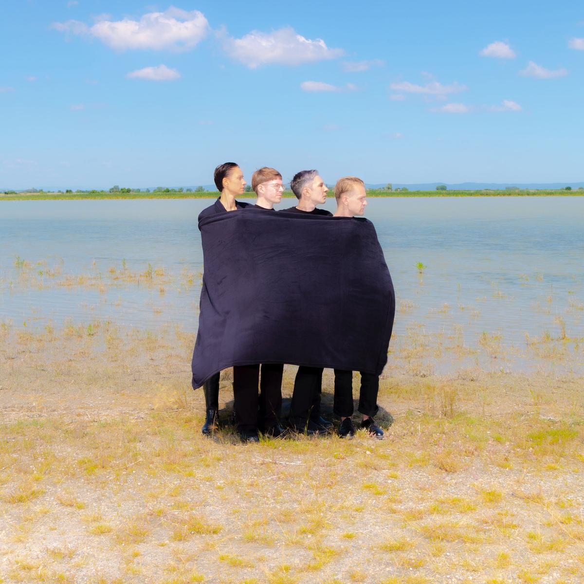 Ja, Panik - Don´t Play With The Rich Kids